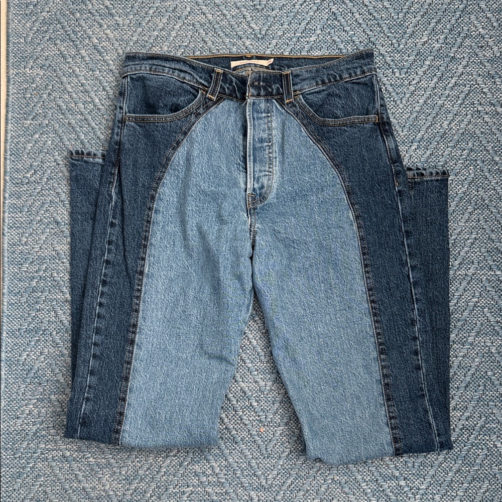 Levi’s Two-Tone Blue Jeans